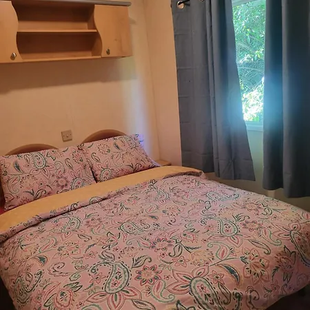 キャンプ場 Hayesland Homes